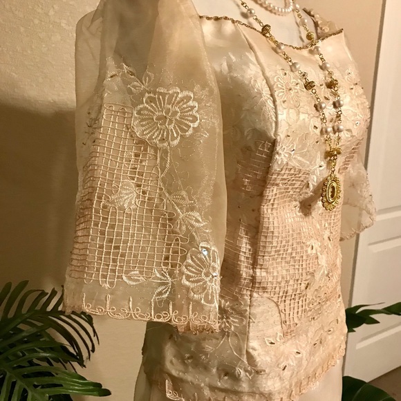 Beautiful Cream Beige Kimona Gown with matching Alampay, 3 pcs. Ma. Clara Style - Picture 4 of 16